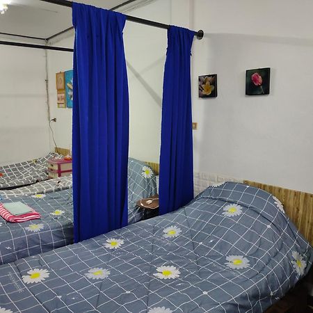 Hostel Sip N' Camp Bangkok Exteriér fotografie