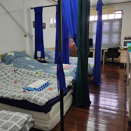 Hostel Sip N' Camp Bangkok Exteriér fotografie