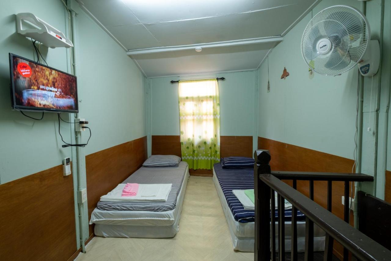Hostel Sip N' Camp Bangkok Exteriér fotografie